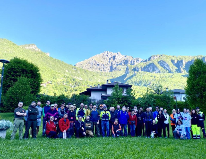 05_foto_gruppo_verde_pulito.jpg (139 KB)