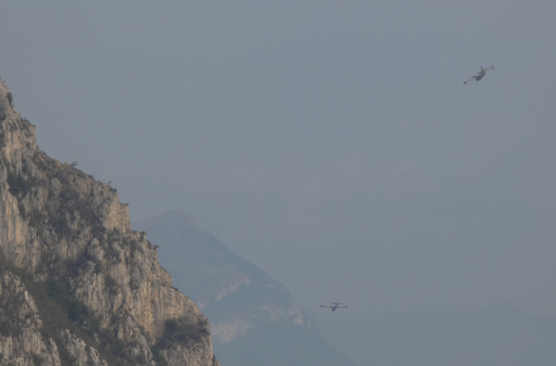 canadair6agosto4.jpg (122 KB)