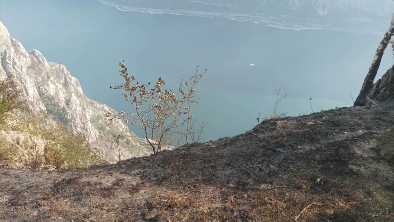 incendiosasso5.jpg (99 KB)