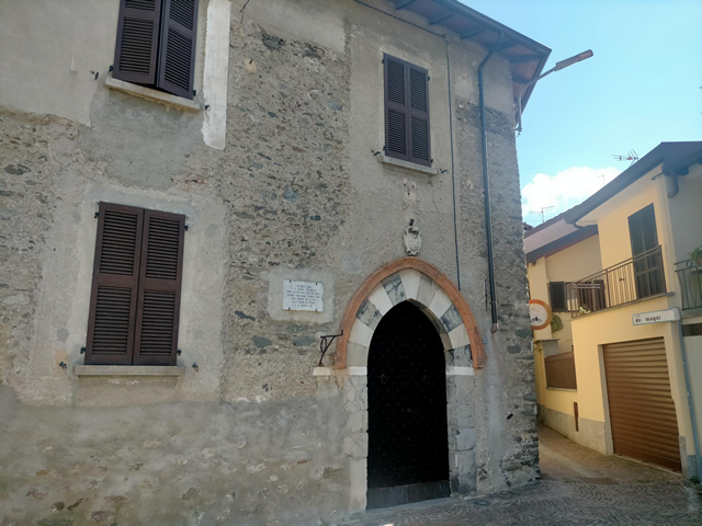 larioscaffale_3.jpg (201 KB)