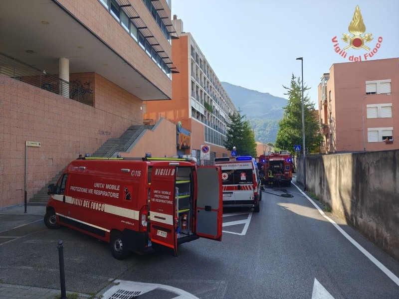 leccoincendio2.jpg (123 KB)