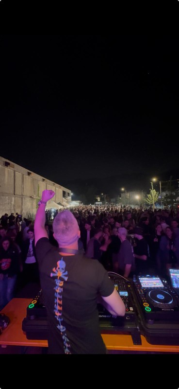 1000737681.jpg (38 KB)