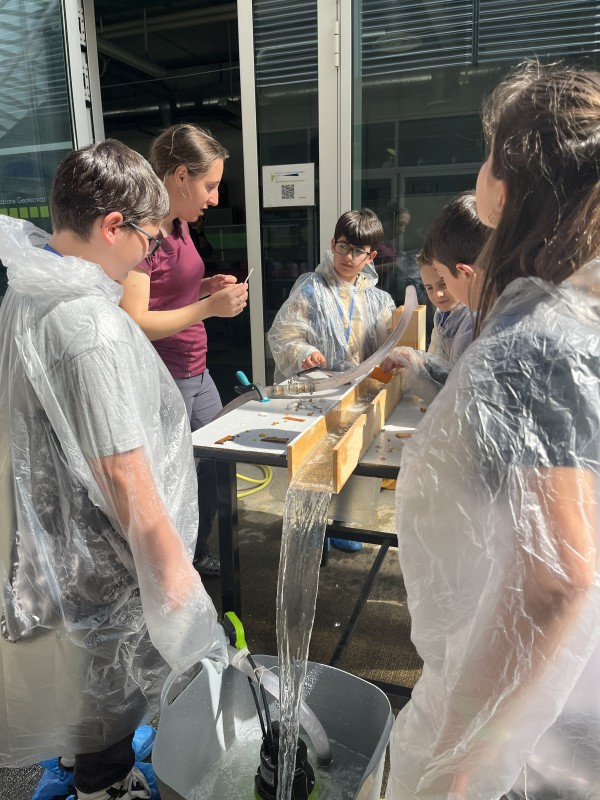 2026_04_17_Poli2Kids_Fiumi_BosisoParini_3.jpg (137 KB)