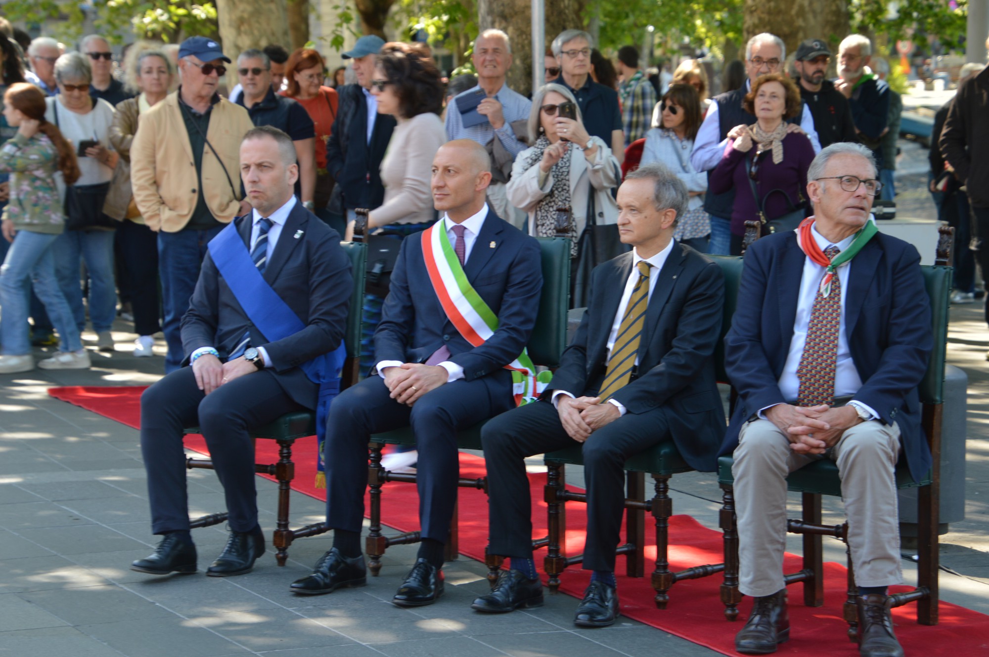 DSC_0107.JPG (443 KB)