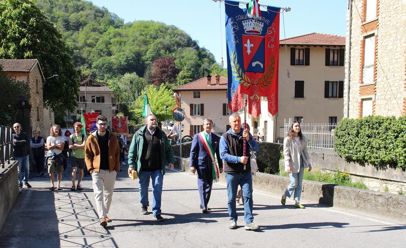 Erve_XXV_Aprile2.JPG (118 KB)