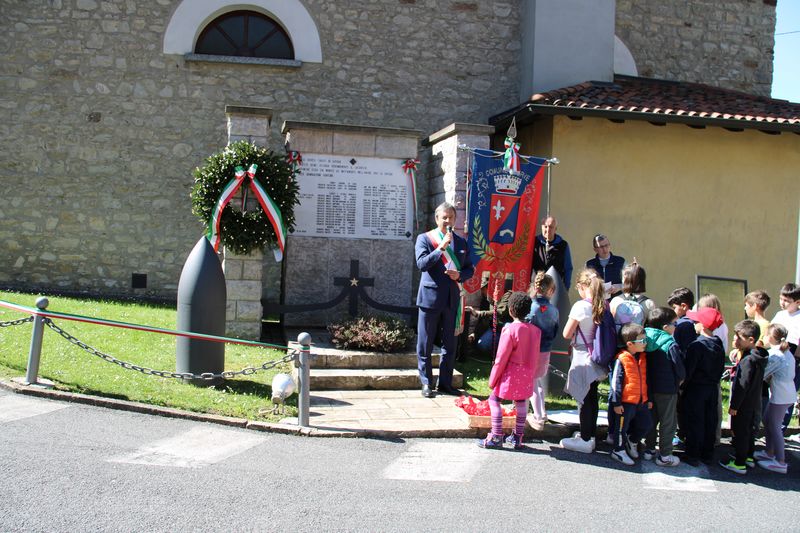 Erve_XXV_Aprile3.JPG (129 KB)