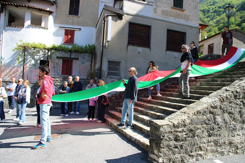 Erve_XXV_Aprile6.JPG (149 KB)