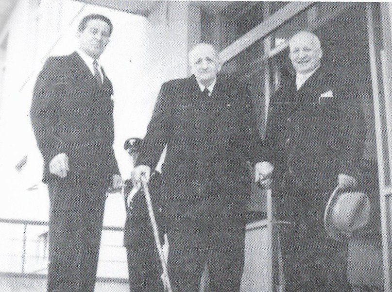 Francesco_Vismara_coi_figli_Luigi_e_Vincenzo.jpg (208 KB)