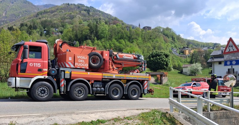 autogru.jpg (121 KB)