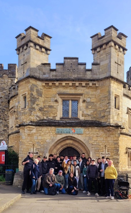 buckingham_1.jpg (160 KB)