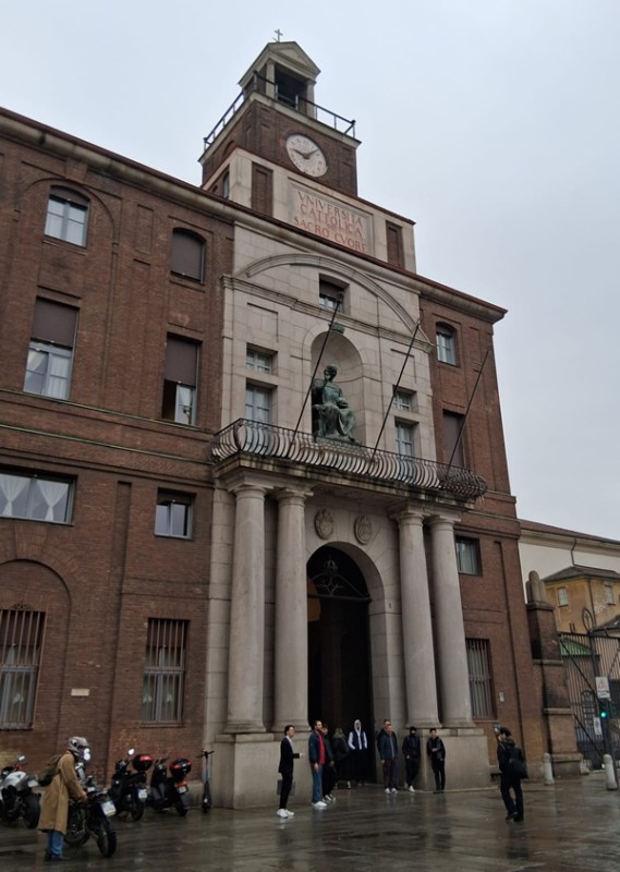 casaalber_cattolica__5_.jpg (93 KB)