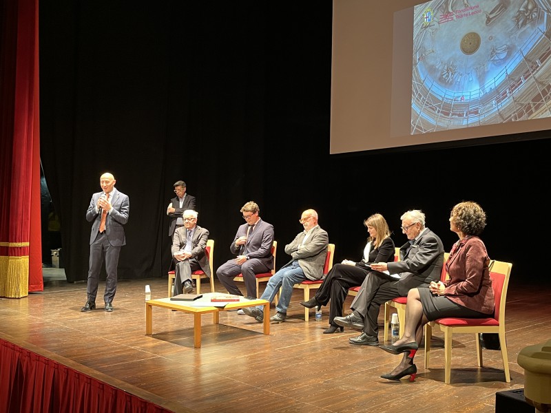 libroteatro1.jpeg (112 KB)