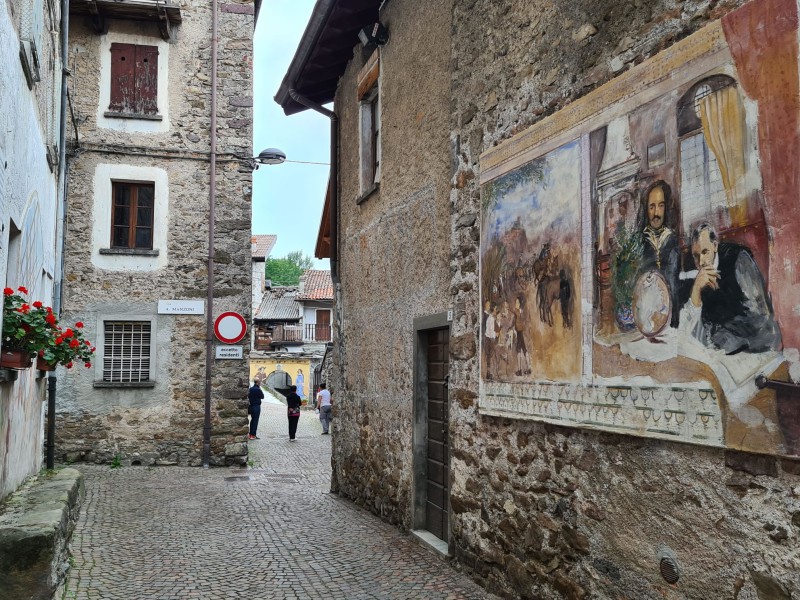 parlasco2.jpg (190 KB)