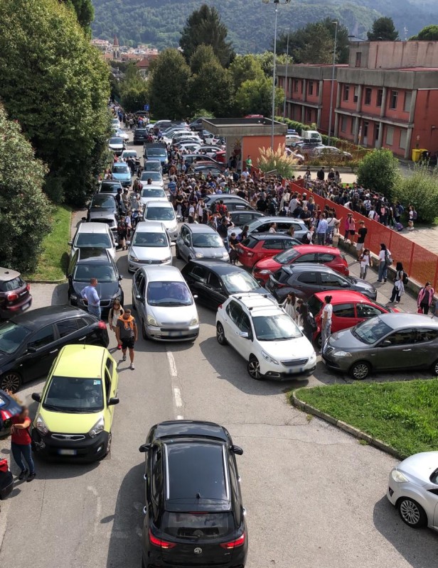 Sperimentazione viabilistica area scuola Ticozzi: richieste del territorio