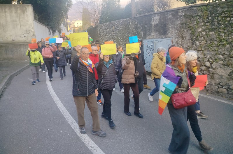 26.marcia.corteo2.jpg (297 KB)