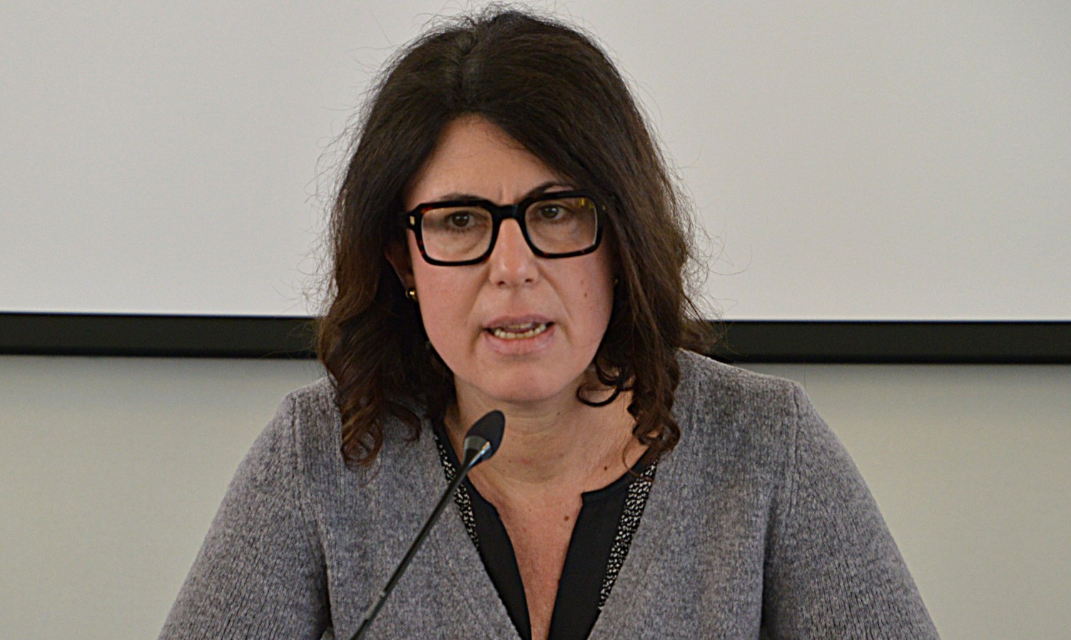 2_Simona_Piazza.JPG (671 KB)