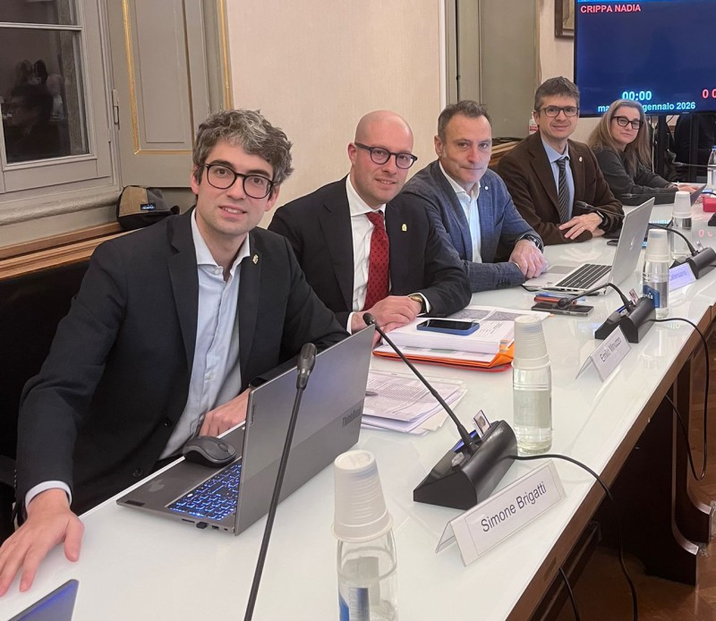 GruppoFIL.jpg (122 KB)