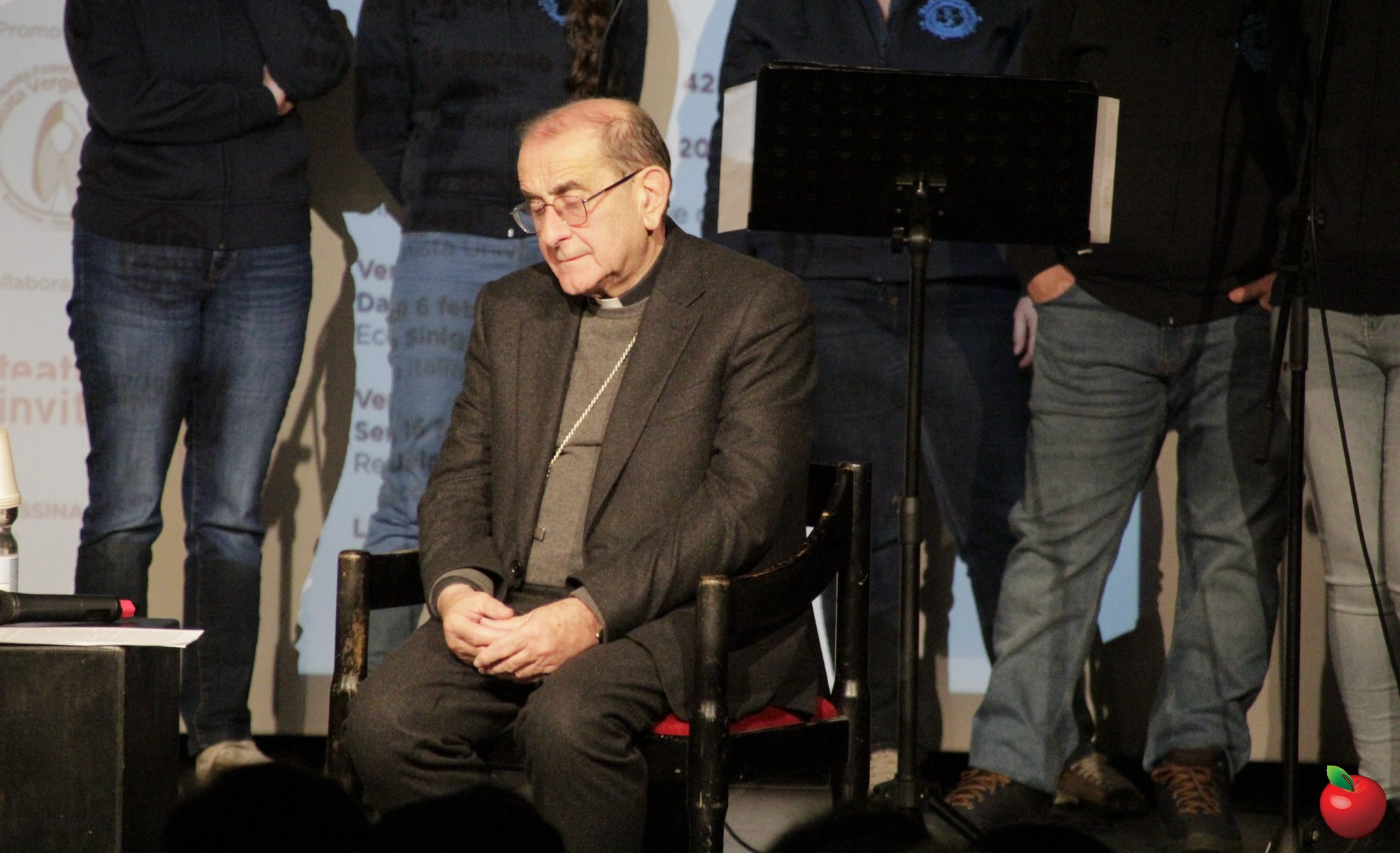 LeccoDelpiniAccende6.jpg (451 KB)