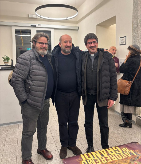 albaneselecco2.jpeg (251 KB)