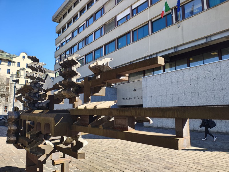 comotribunale1.jpg (147 KB)