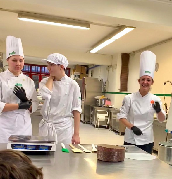 enaiptortaresegone1.jpg (145 KB)