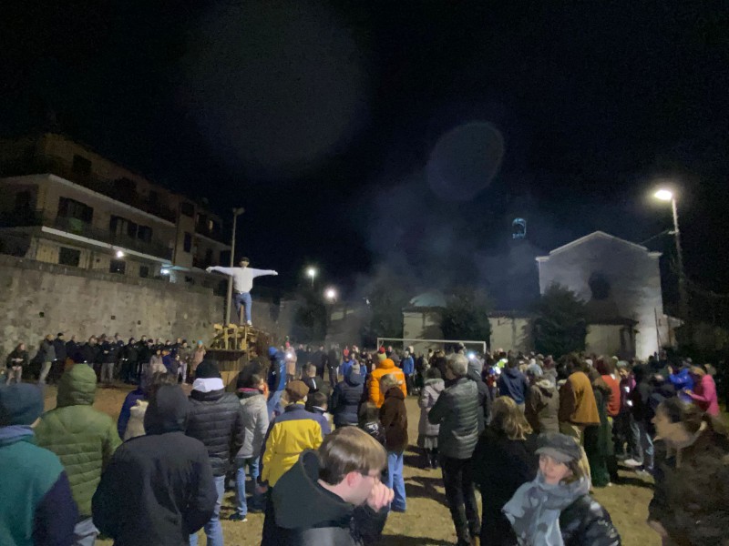 foto_falo_04.jfif (98 KB)