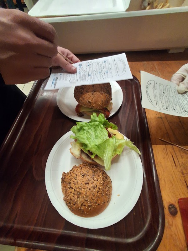 hamburgeriapomi__1_.jpg (102 KB)