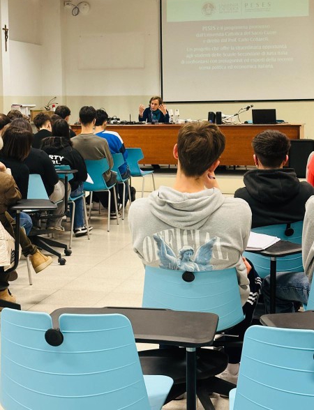 lamorgese3.jpg (165 KB)