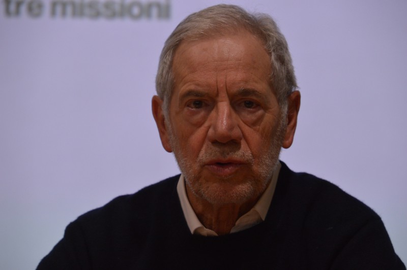 01_Guido_Bertolaso__3_.JPG (39 KB)