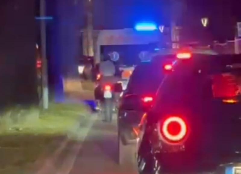 ambulanzabloccatalungolago.jpg (46 KB)