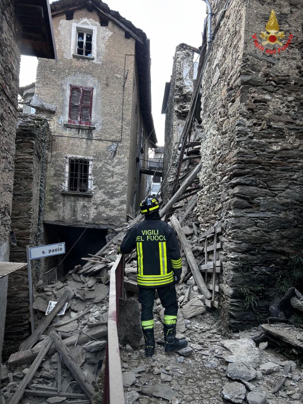 crollovalvarrone2.jpg (193 KB)