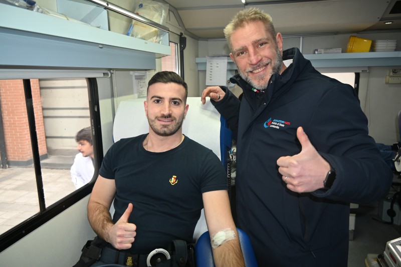 donatoripolizia1.JPG (82 KB)