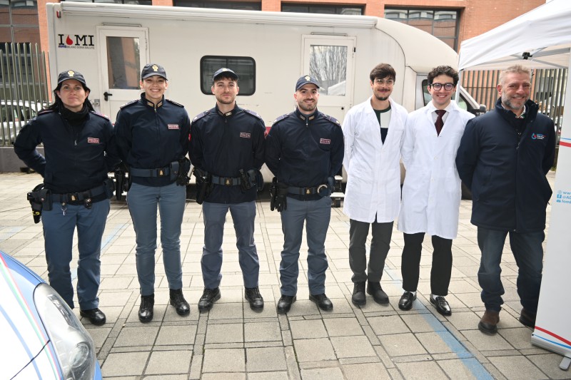 donatoripolizia2.JPG (118 KB)