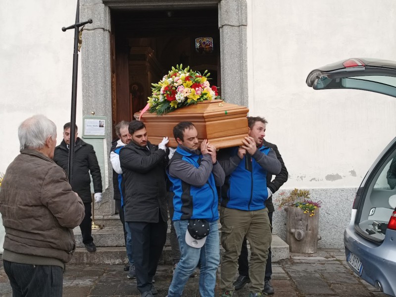 funeralefermomaffei2.jpg (115 KB)