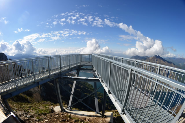 passerellaresinelli.jpg (88 KB)