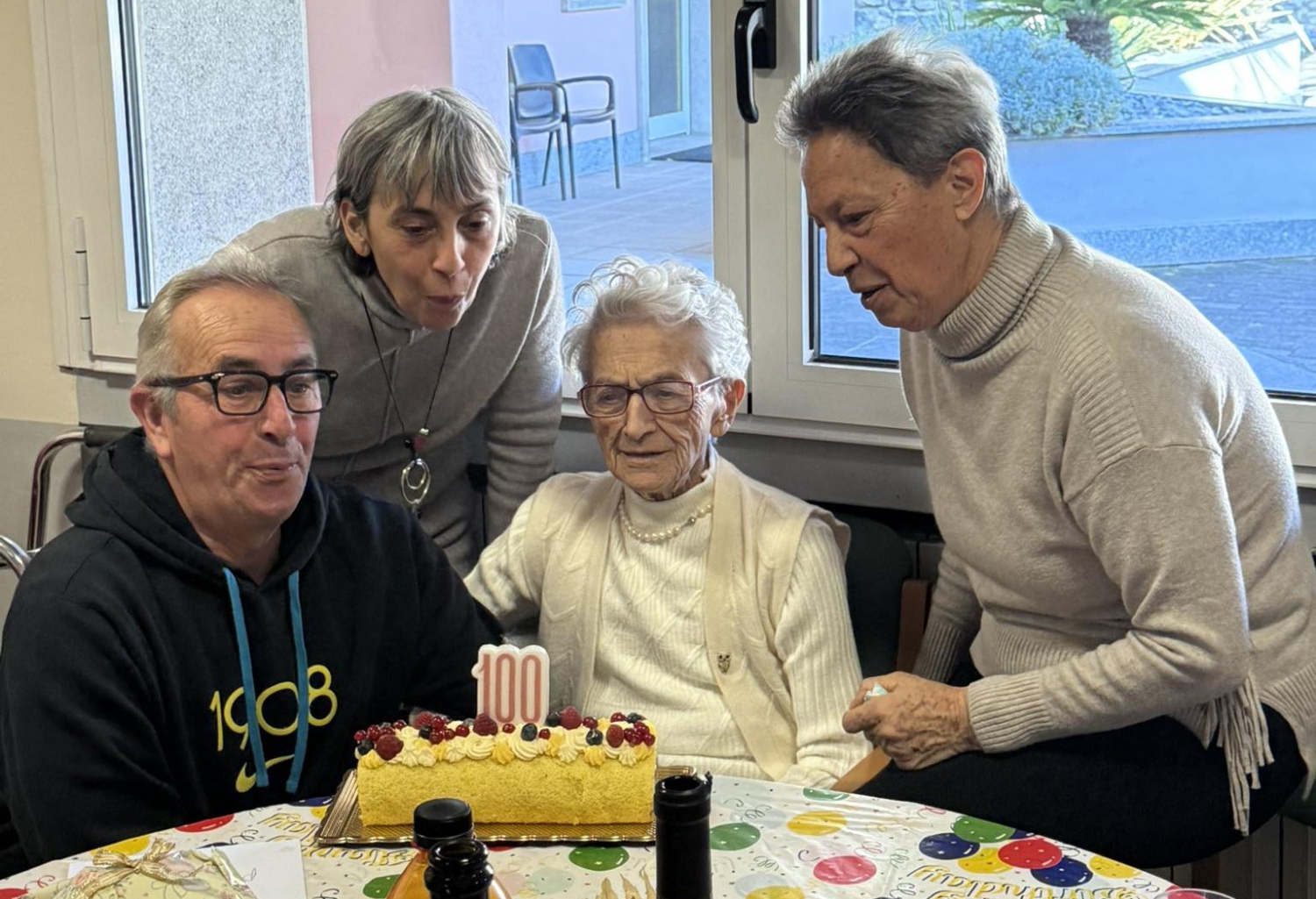 priminavalsecchi2.jpg (749 KB)