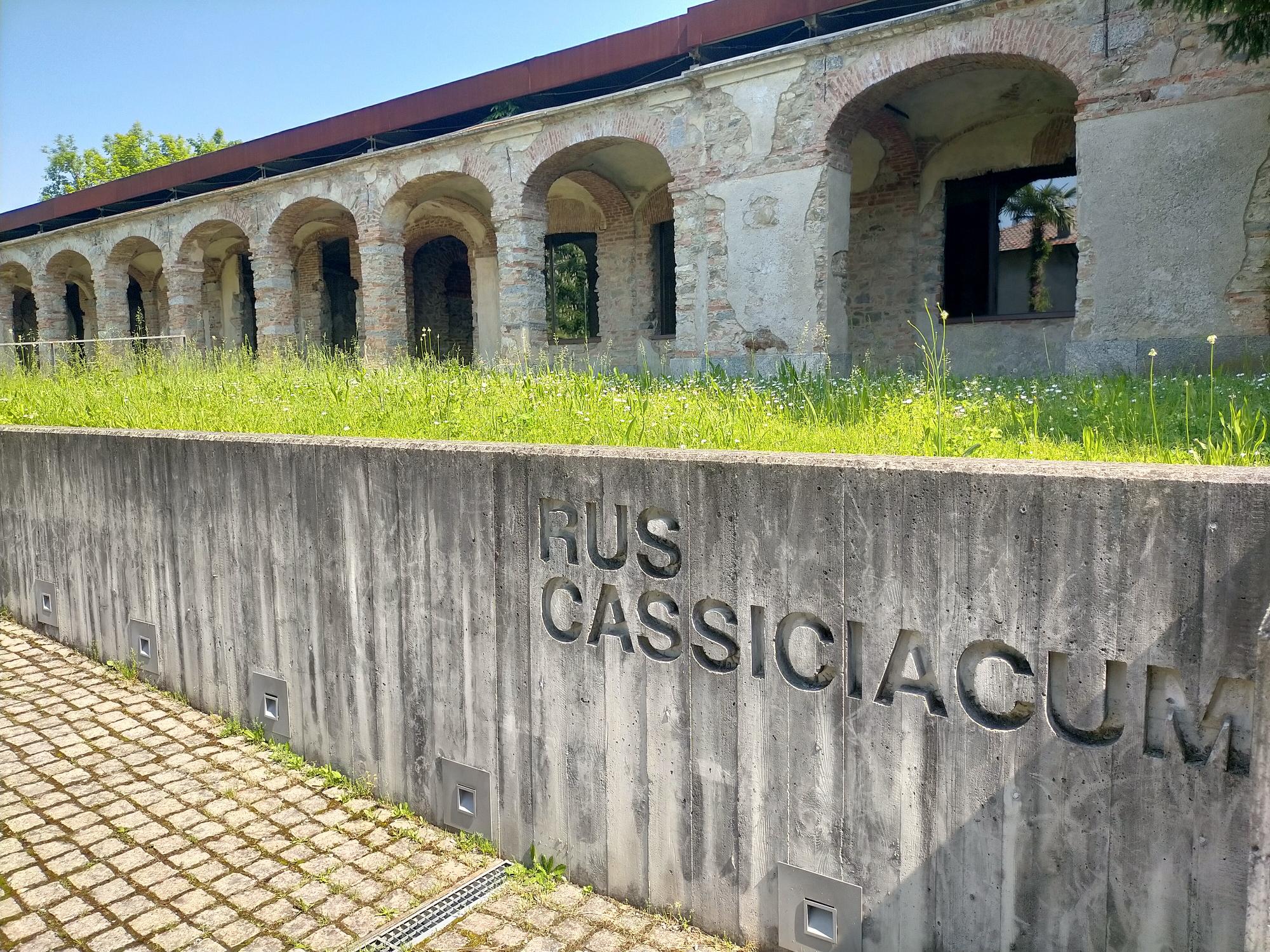 rus_cassiciacum_a_cassago.jpg (760 KB)