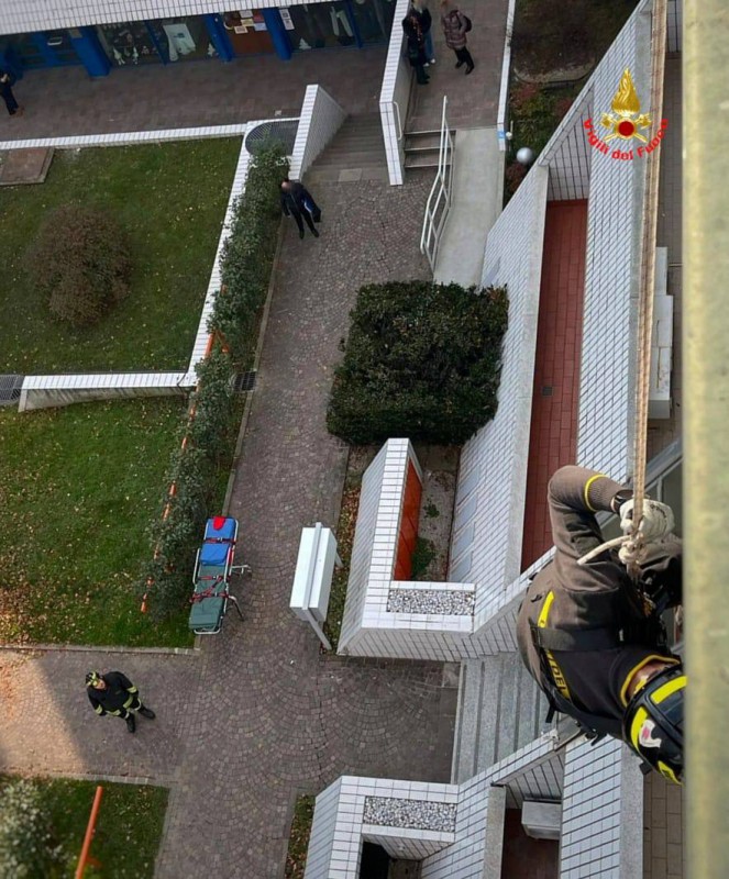 vvfviaparini1.jpg (159 KB)