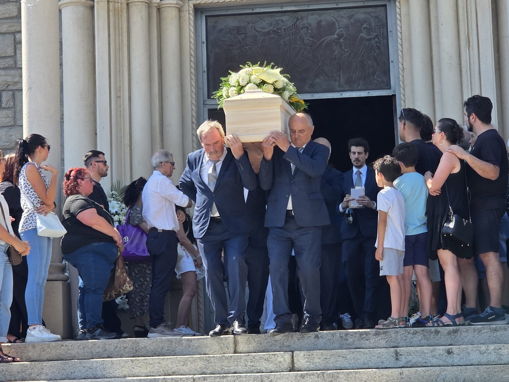 funeralidodobartesaghi__3_.jpeg (342 KB)