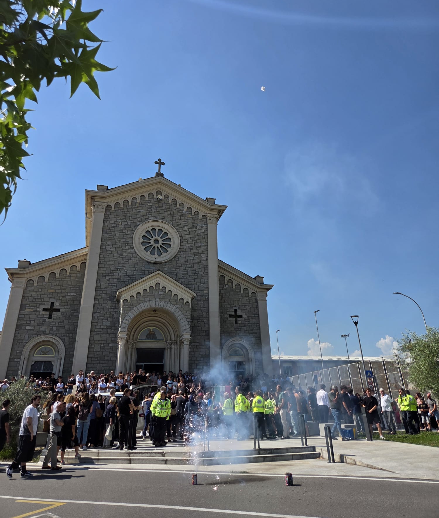 funeralidodobartesaghi__9_.jpeg (962 KB)