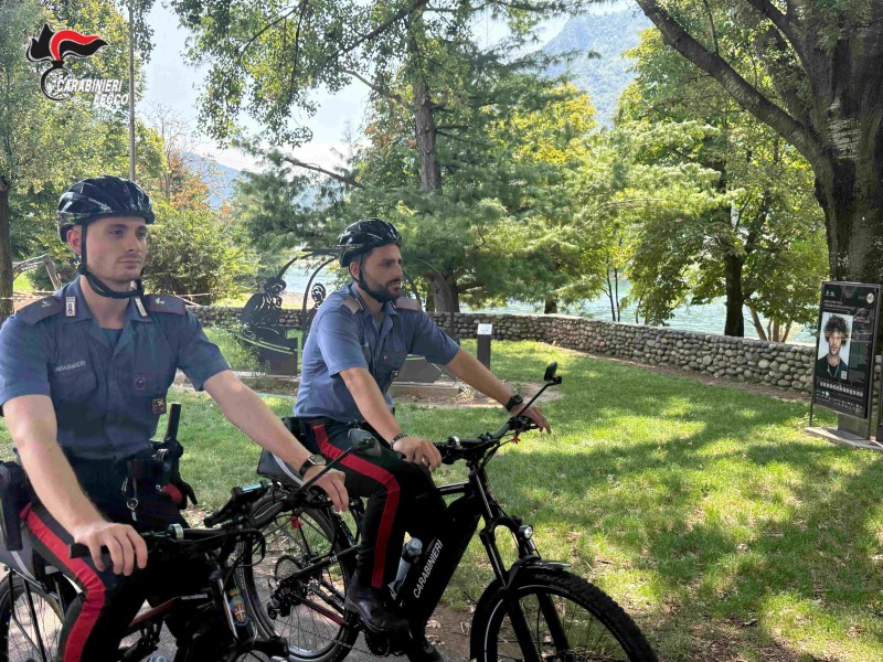 carabinieribici1.jpg (205 KB)