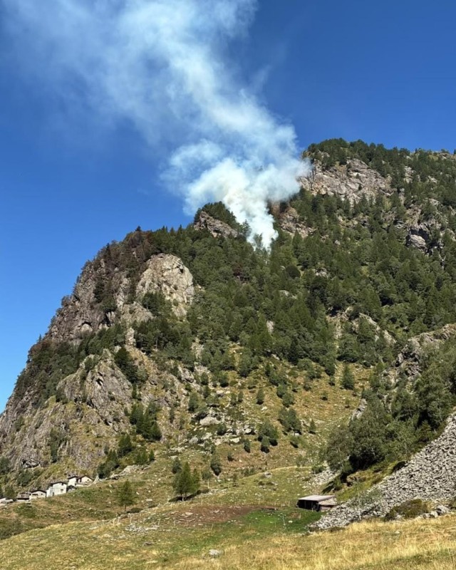 incendiocaprecolo27luglioPR.jpg (149 KB)