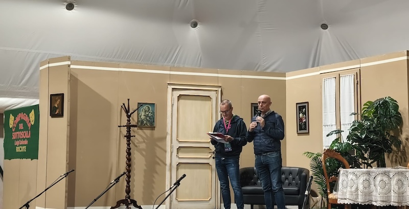 Civate_teatro_Teca2.jpg (108 KB)