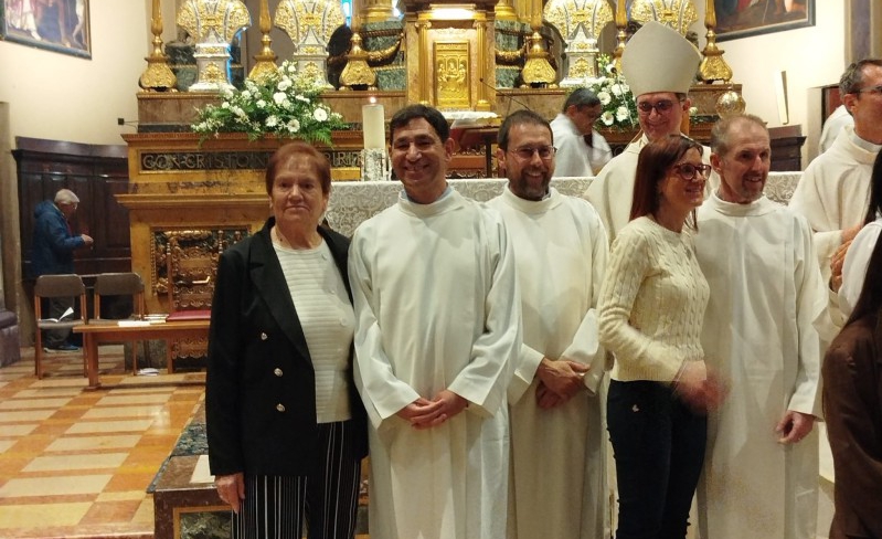 Con_la_mamma_Maria.jpg (253 KB)