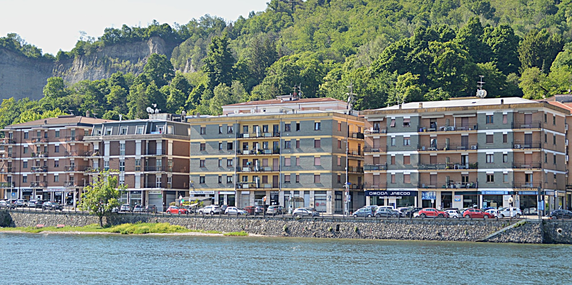 Il_Porto_di_Malgrate__2_.JPG (673 KB)