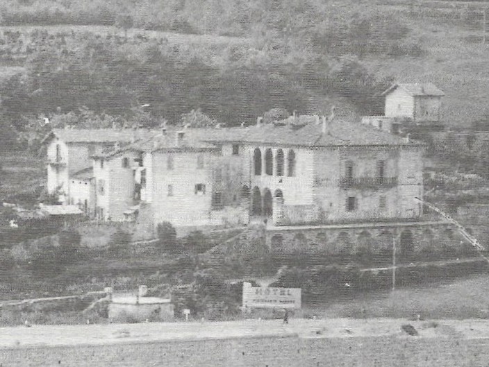 La_Caserma.jpg (118 KB)