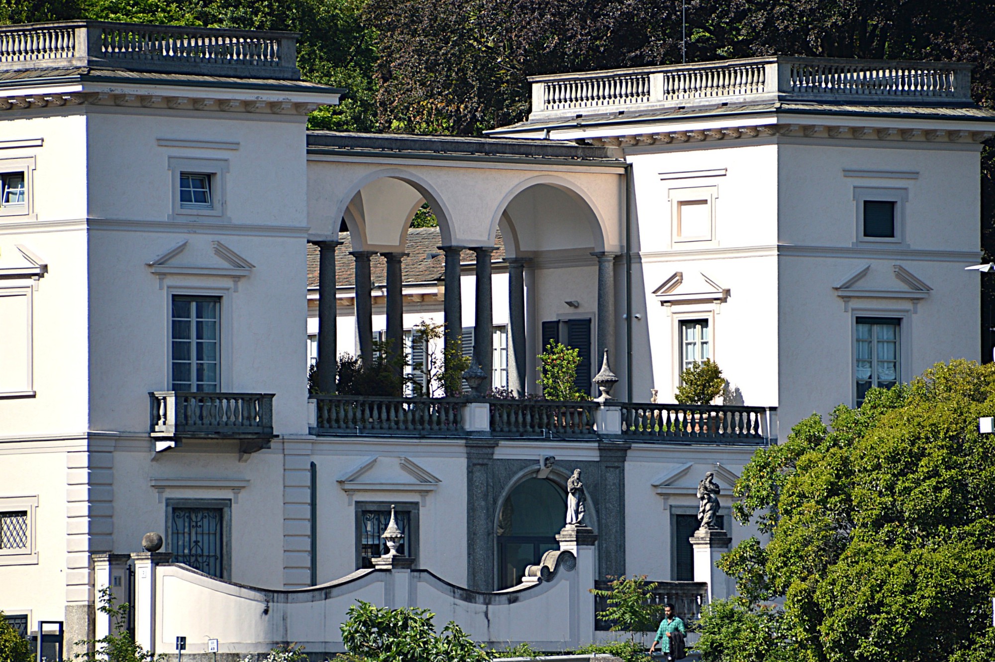 Villa_Ceribelli_oggi.JPG (740 KB)