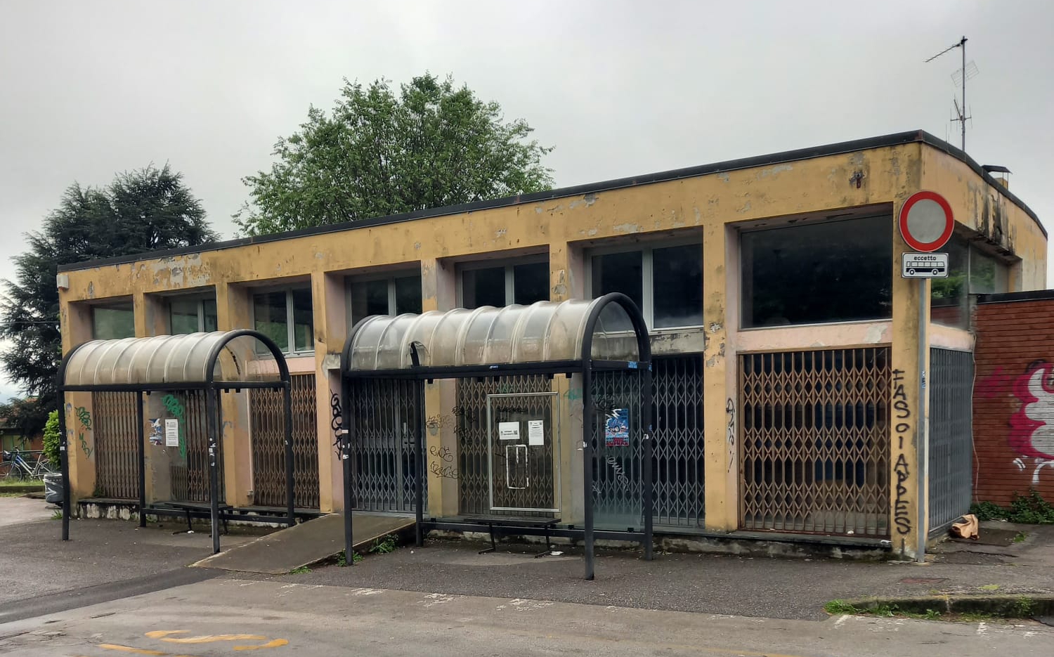 autostazione4.jpeg (688 KB)