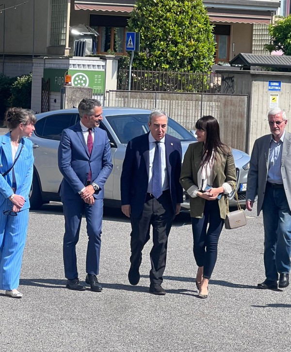 gasparri1.jpg (292 KB)