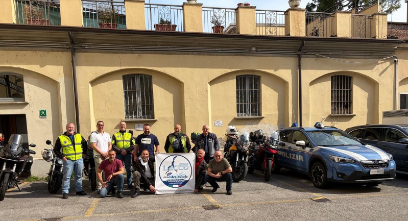 motoclubpolizia4.jpg (205 KB)